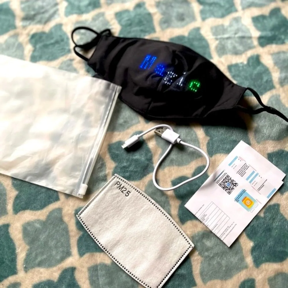 😷 LED Programmable Face Mask